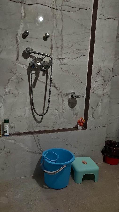 Ira Homestay Mathura - Divine Spiritual Stay Exterior photo