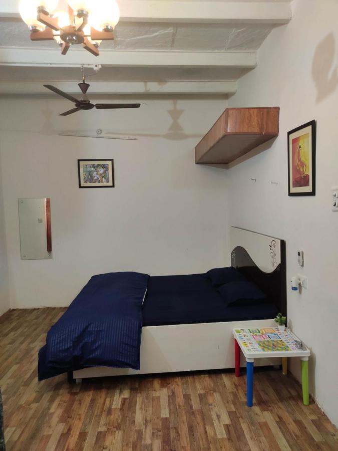 Ira Homestay Mathura - Divine Spiritual Stay Exterior photo